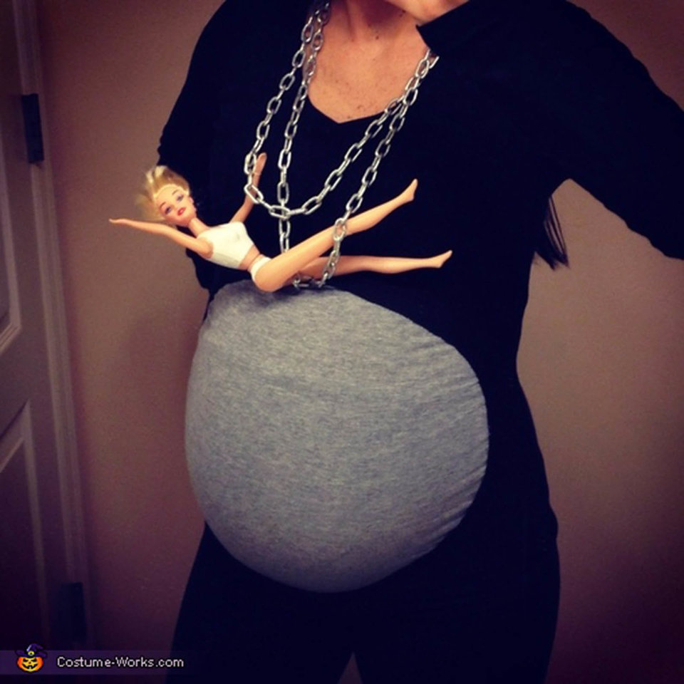 mulher usando fantasia de carnaval para gravida da milley cyrus