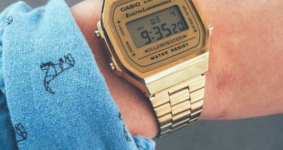 Relógios Dourados: Sofisticação e modernidade!