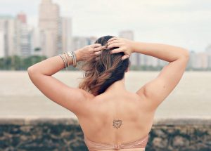 Tatuagens delicadas: Ideias e dicas incríveis para fazer a sua!