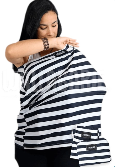 foto de uma mulher usando wallababie para amamentar