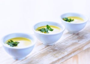 Receitas de sopa Low Carb para te aquecer neste inverno (sem furar a dieta!)